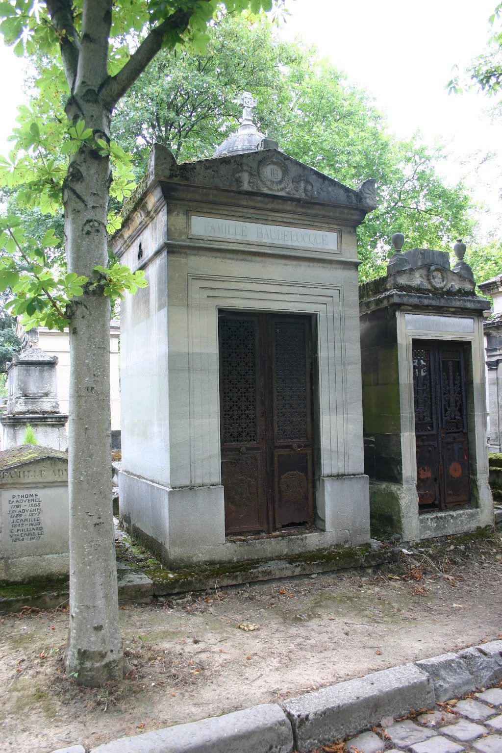 Jean-Louis%20Baudelocque%27s%20tomb%2C%20Pere%20Lachaise%20Cemetery%2C%20Paris%20-%2001.JPG
